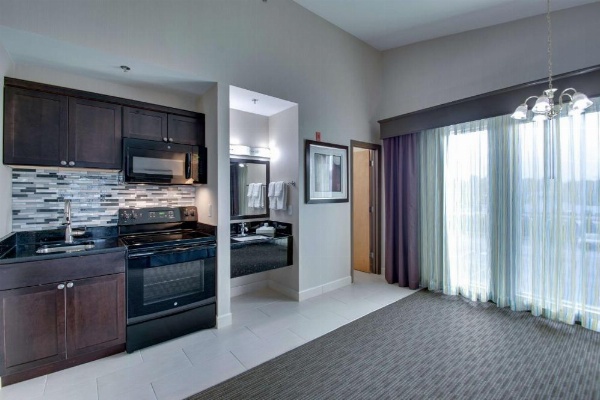 Best Western Plus The Inn At Hampton image 9