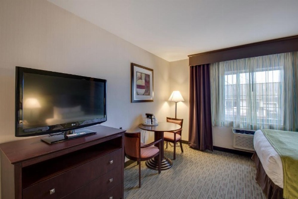 Best Western Plus The Inn At Hampton image 21