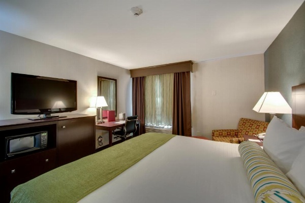 Best Western Plus The Inn At Hampton image 25